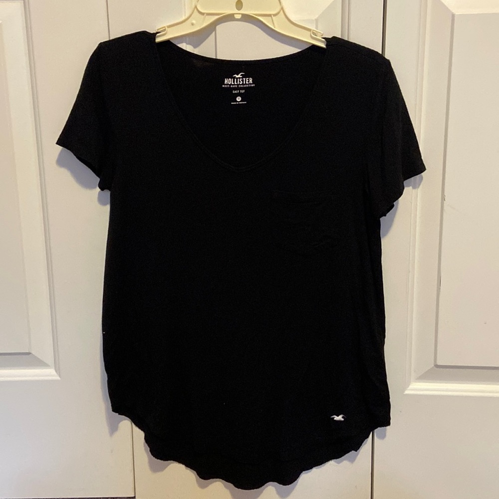 Black Hollister t-shirt